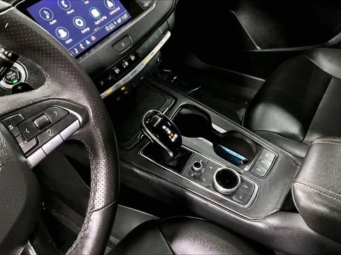 Used 2022 Cadillac XT4 Sport w/ Enhanced Visibility Package FWD image 17