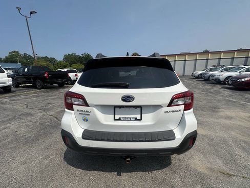 Used 2018 Subaru Outback 2.5i Premium image 13