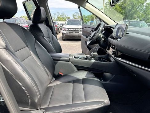 Used 2024 Nissan Rogue SL AWD/4WD image 22
