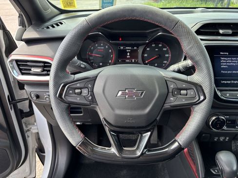 Used 2023 Chevrolet TrailBlazer RS w/ Convenience Package FWD image 19