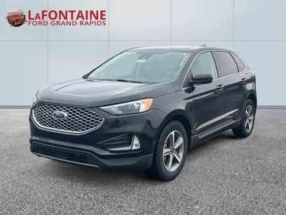 Used 2024 Ford Edge SEL w/ Convenience Package