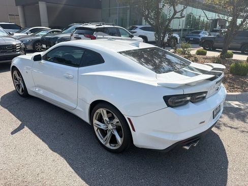 Used 2019 Chevrolet Camaro SS RWD image 8