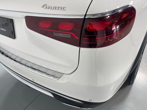 Used 2024 Mercedes-Benz GLS 450 4MATIC image 14