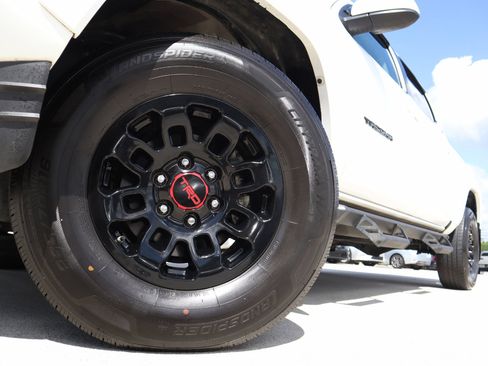 Used 2022 Toyota Tacoma SR5 image 24