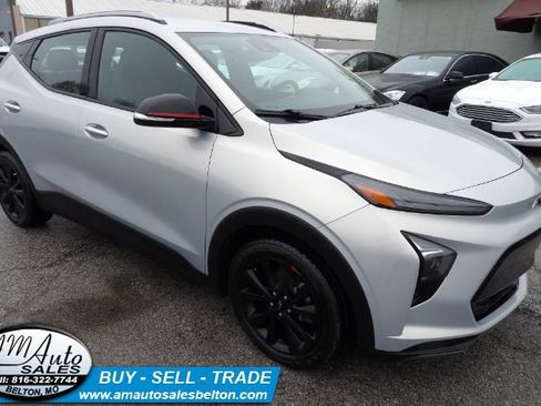 Used 2023 Chevrolet Bolt EUV LT w/ Convenience Package image 8