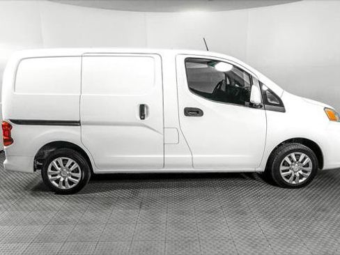 Used 2020 Nissan NV200 SV w/ Back Door Glass Package FWD image 9