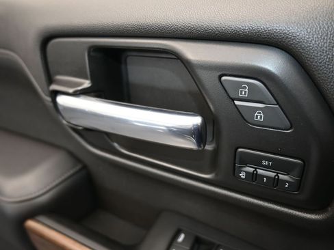 Used 2022 Chevrolet Silverado 1500 High Country image 13