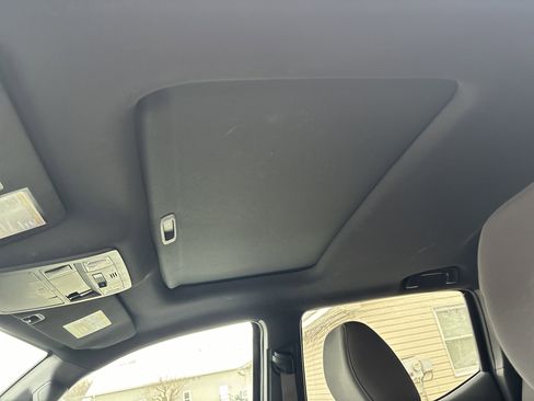 Used 2017 Toyota Tacoma TRD Off-Road image 29