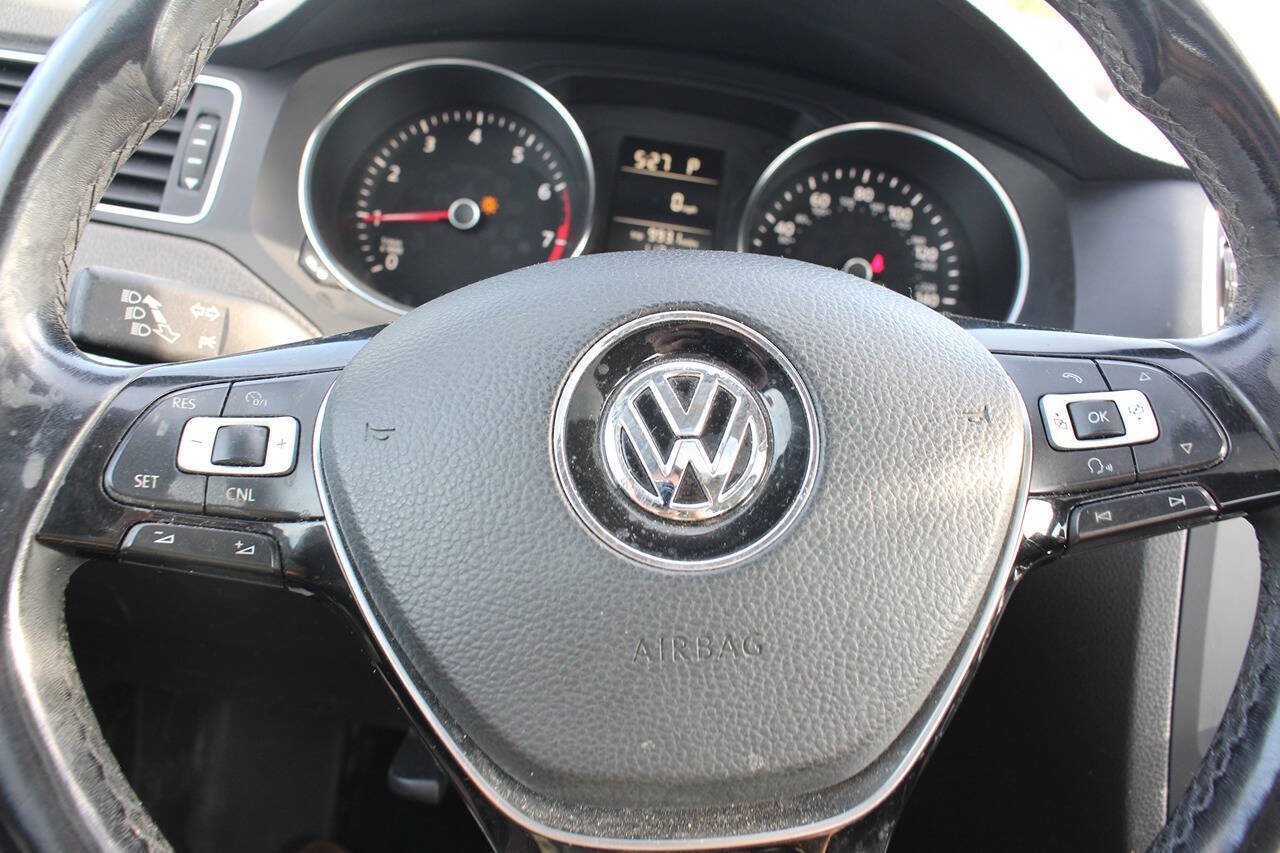 Used 2016 Volkswagen Jetta SE FWD image 10