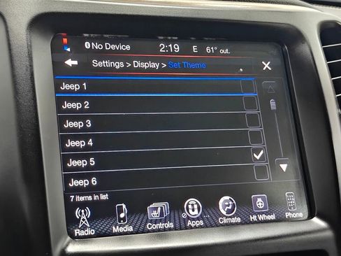 Used 2015 Jeep Cherokee Latitude w/ Cold Weather Group image 41