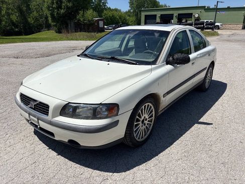 Used 2002 Volvo S60 2.4T FWD image 3