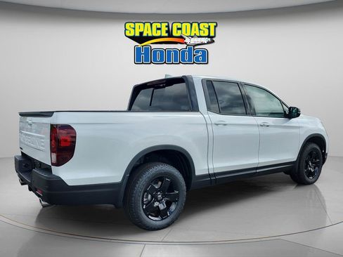 New 2026 Honda Ridgeline Black Edition image 11