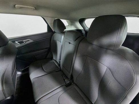 Used 2024 Kia Sportage LX FWD image 22