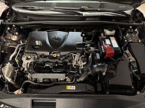 Used 2019 Toyota Camry LE w/ 4 Season Floor Mat Package image 30