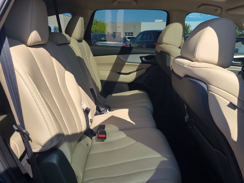Certified 2025 Acura MDX FWD image 18