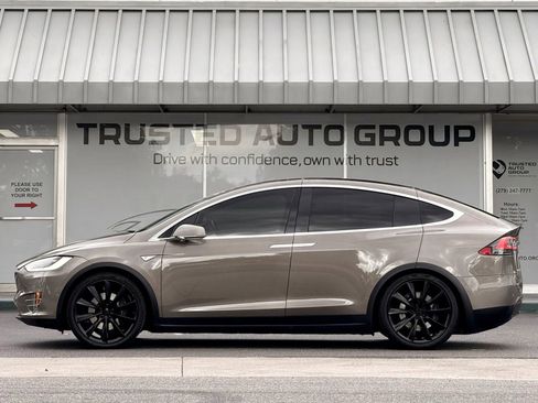 Used 2016 Tesla Model X 90D AWD/4WD image 6