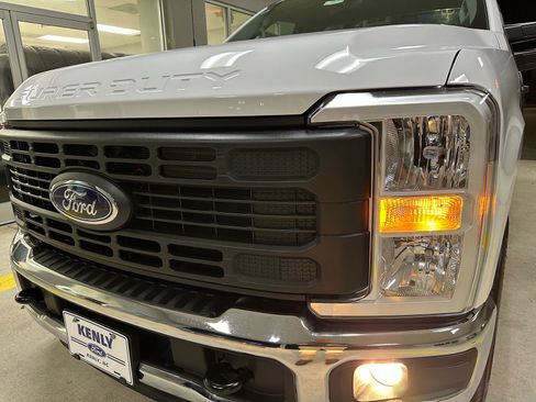 New 2026 Ford F250 XL w/ XL Chrome Package RWD image 2