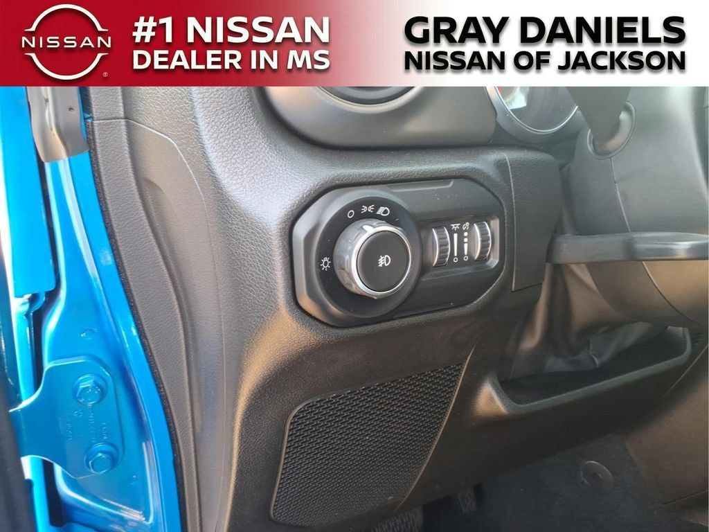 Used 2022 Jeep Wrangler Unlimited Sport AWD/4WD image 13