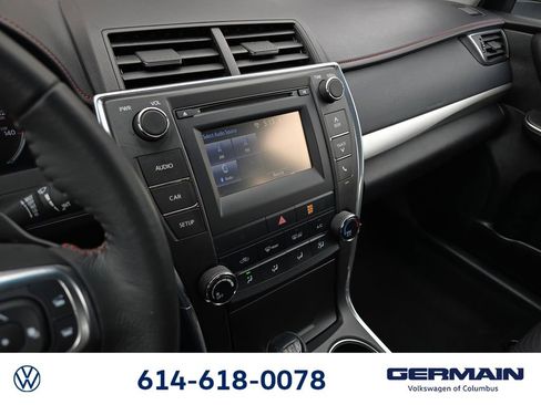 Used 2017 Toyota Camry SE image 29