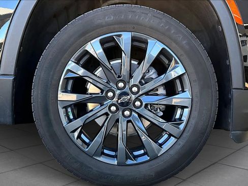 Used 2024 Chevrolet Traverse RS image 11