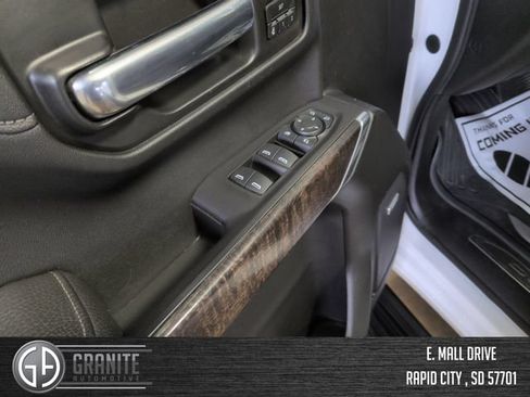 Used 2020 GMC Sierra 1500 Denali w/ Denali Ultimate Package AWD/4WD image 12