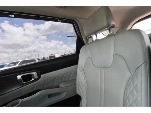 Used 2023 Kia Sorento SX AWD/4WD image 14