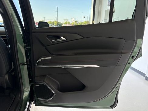 New 2027 Chevrolet Traverse RS w/ LPO, Floor Liner Package FWD image 46