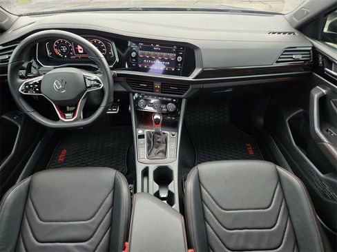 Used 2023 Volkswagen Jetta GLI Autobahn image 12