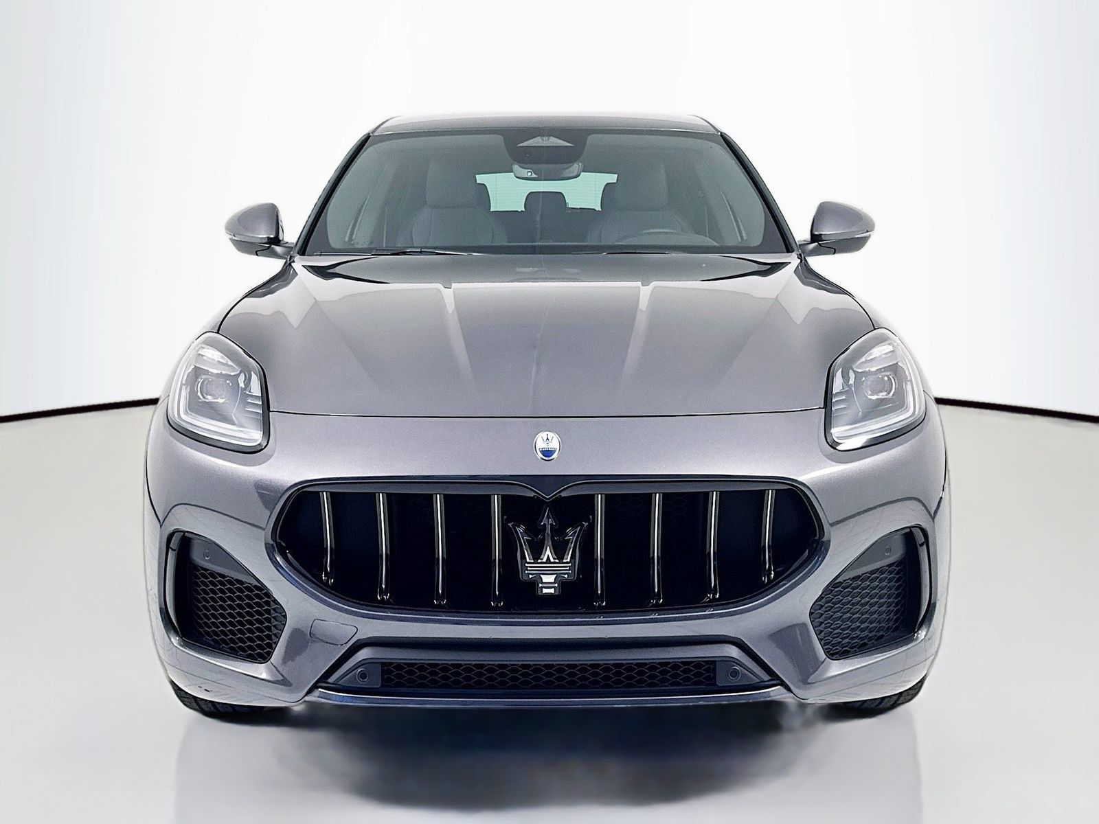 Used 2025 Maserati Grecale GT AWD/4WD image 2