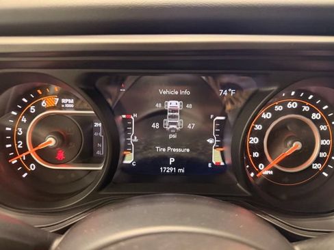 Used 2024 Jeep Wrangler Unlimited Sahara AWD/4WD image 25