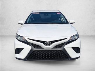 Used 2020 Toyota Camry SE video 2