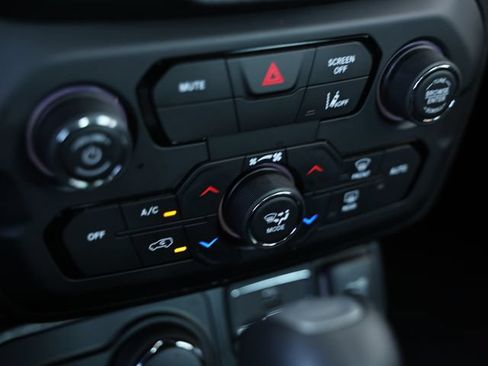 Used 2022 Jeep Renegade Sport AWD/4WD image 39
