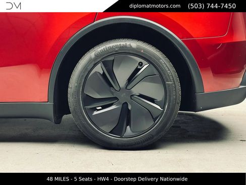 Used 2026 Tesla Model Y AWD image 37