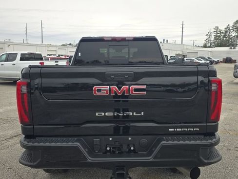 Used 2025 GMC Sierra 2500 Denali w/ Technology Package image 4