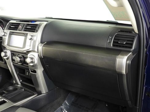 Used 2018 Toyota 4Runner SR5 Premium image 14