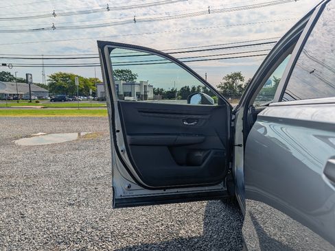 Used 2024 Honda CR-V EX image 10