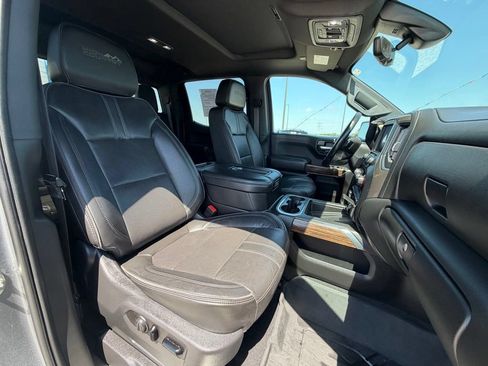 Used 2020 Chevrolet Silverado 1500 High Country w/ Technology Package AWD/4WD image 34