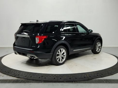 Used 2023 Ford Explorer Platinum w/ Technology Package AWD/4WD image 8