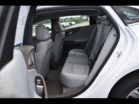 Used 2025 Chevrolet Malibu LS image 16