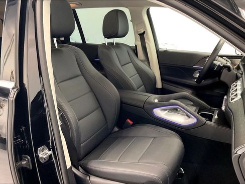 Used 2026 Mercedes-Benz GLS 450 4MATIC image 8