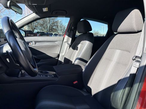 Used 2022 Honda Civic Sport image 17