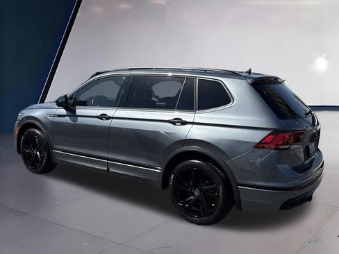 Certified 2023 Volkswagen Tiguan SE R-Line FWD image 4