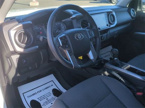 Used 2022 Toyota Tacoma TRD Off-Road image 20