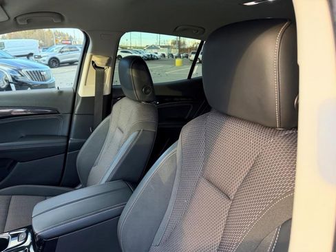 Used 2021 Buick Envision Preferred image 10