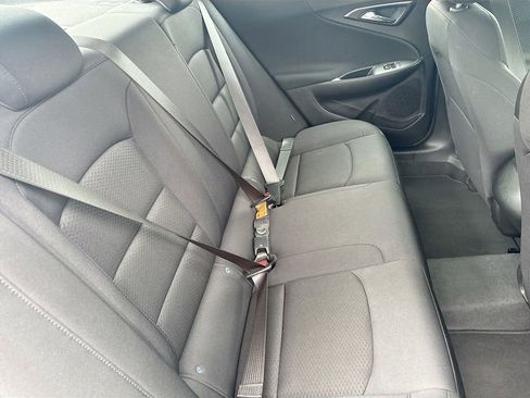 Used 2025 Chevrolet Malibu RS FWD image 25