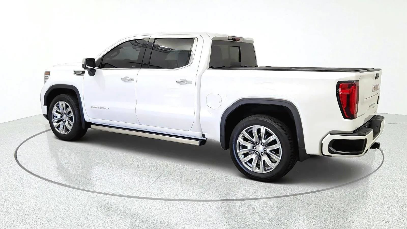 Used 2024 GMC Sierra 1500 Denali w/ Denali Reserve Package AWD/4WD image 6