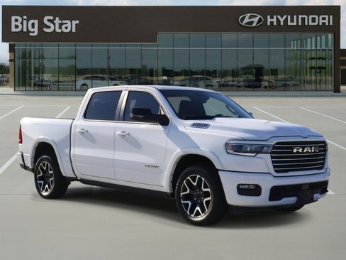 Used 2025 RAM 1500 Laramie w/ Laramie Southwest Edition image 6