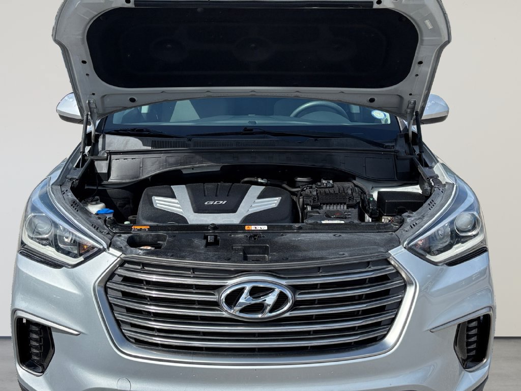 Used 2017 Hyundai Santa Fe SE FWD image 19