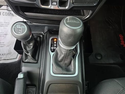 Used 2021 Jeep Gladiator Sport AWD/4WD image 21