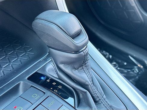 Used 2024 Toyota RAV4 LE image 17